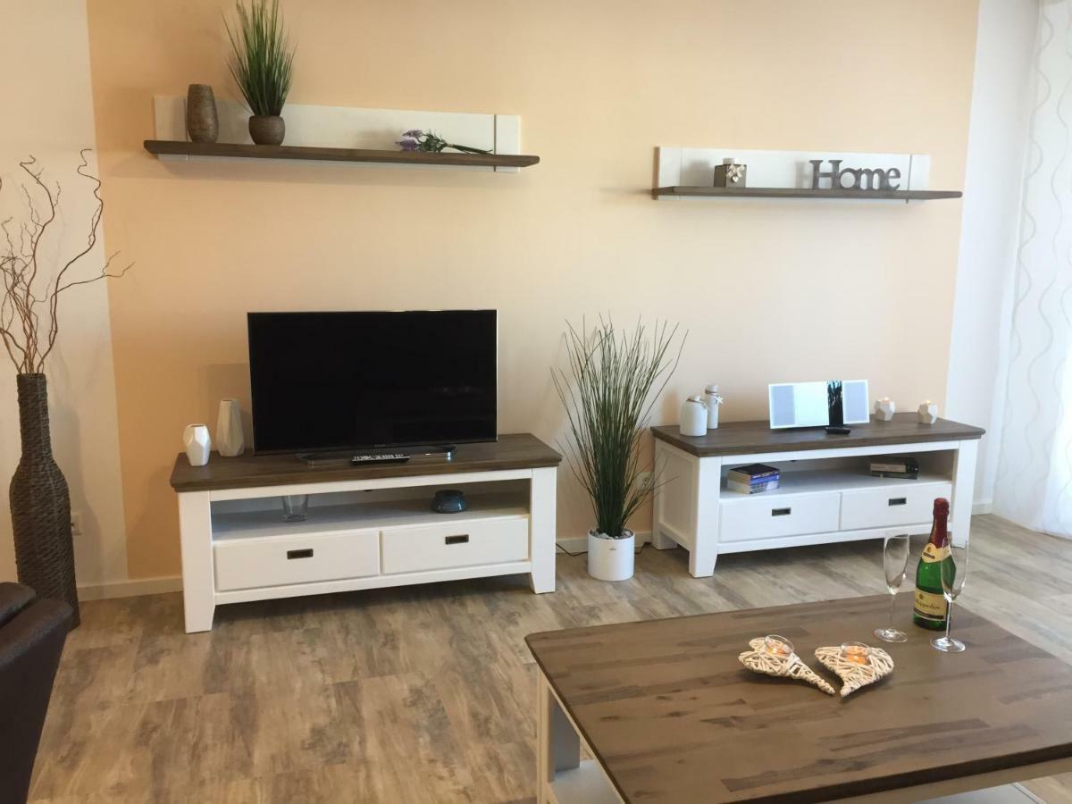 Mueritz-Brise Apartment Waren  Ngoại thất bức ảnh